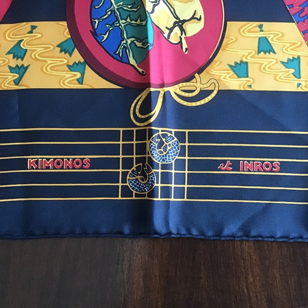 HERMES Kimonos et Inros Anne Faivre Black 90 Silk Scarf Asian Japanese RARE‎ - Picture 4 of 8